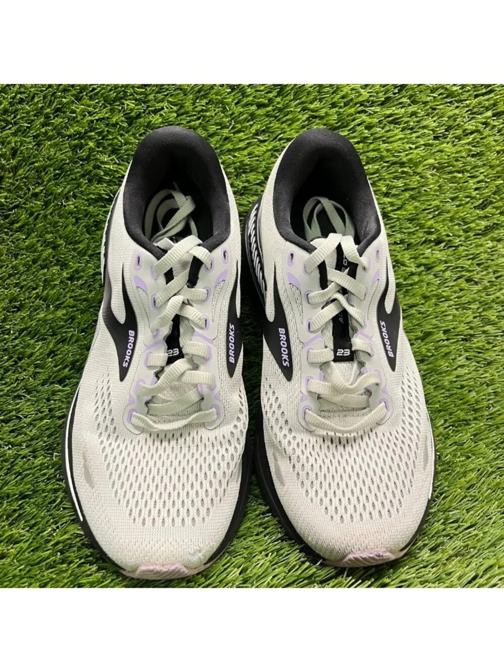 Brooks Adrenaline GTS 23 Womens Size 7.5 Gray Athletic Running Shoes Sneakers